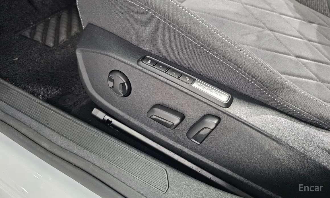 Фото 17 - Volkswagen Golf