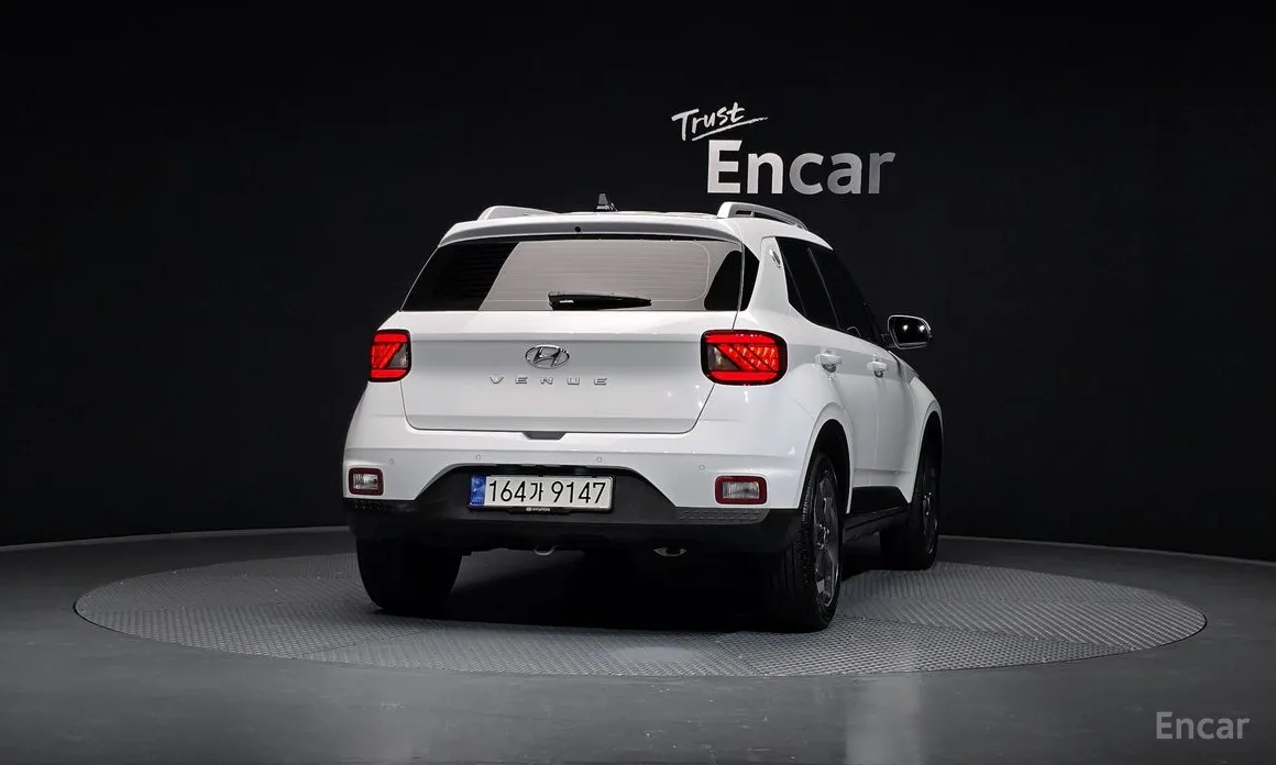 Фото 4 - Hyundai Venue