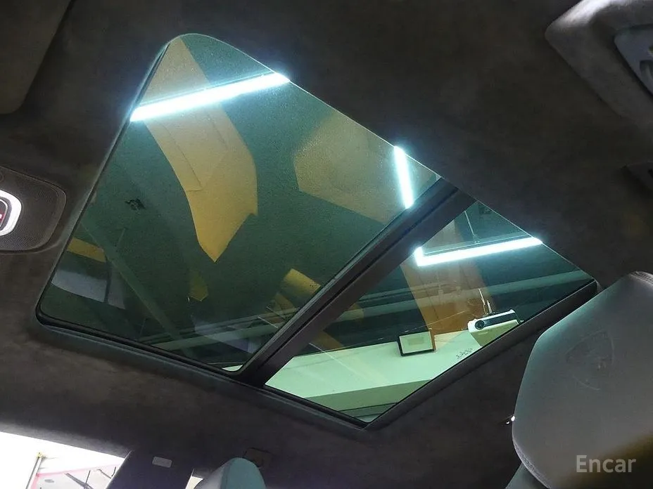 Фото 16 - Lamborghini Urus