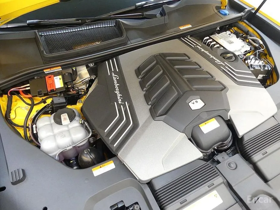 Фото 5 - Lamborghini Urus