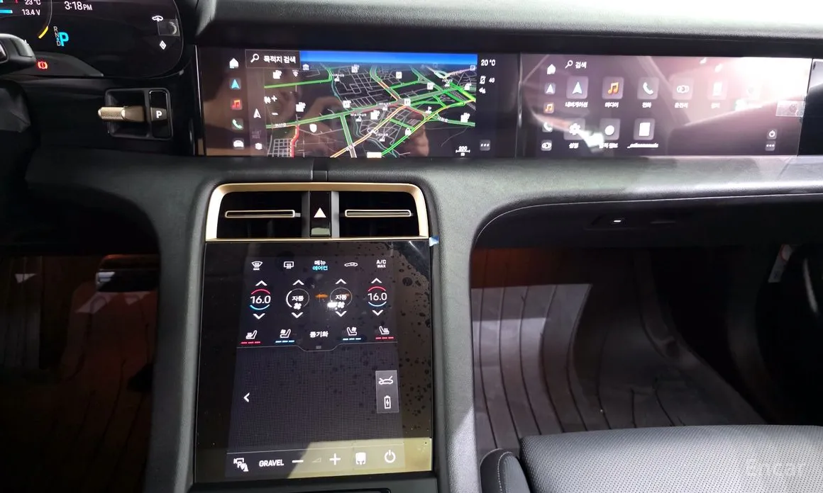 Фото 14 - Porsche Taycan