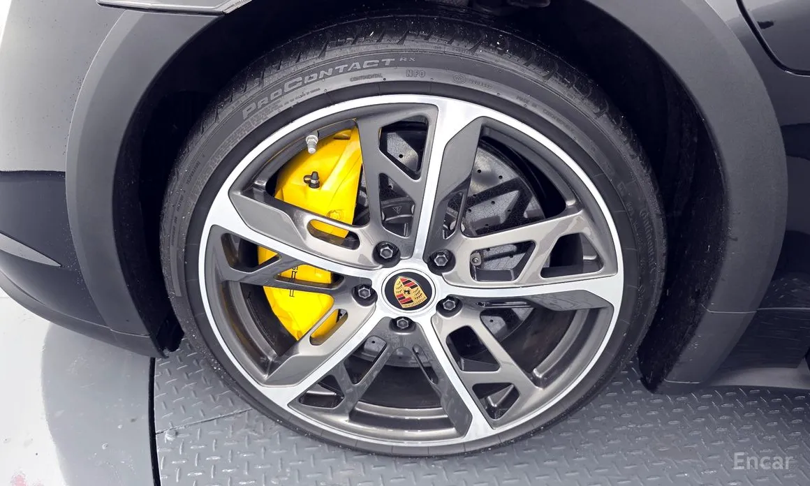 Фото 5 - Porsche Taycan