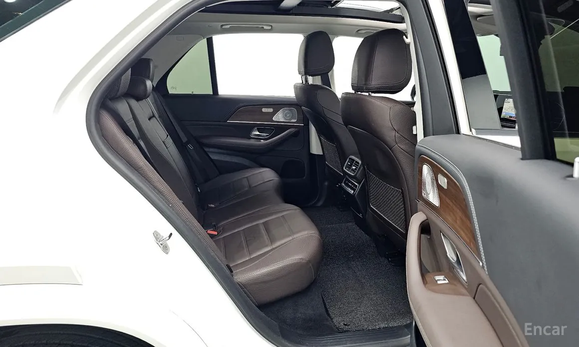 Фото 11 - Mercedes-Benz GLE-Class