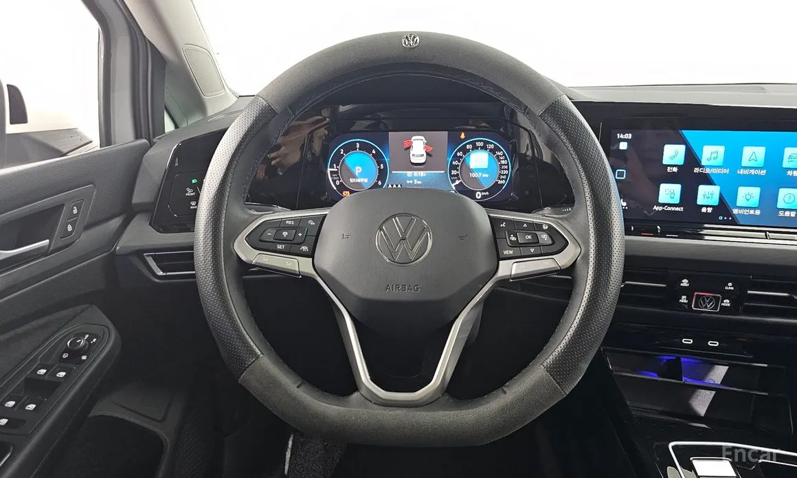 Фото 13 - Volkswagen Golf