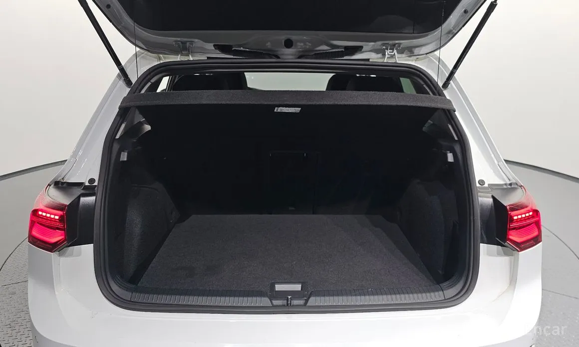 Фото 20 - Volkswagen Golf