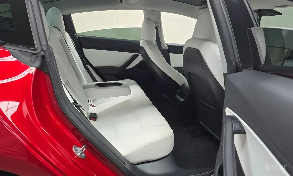 Фото 12 - Tesla Model 3