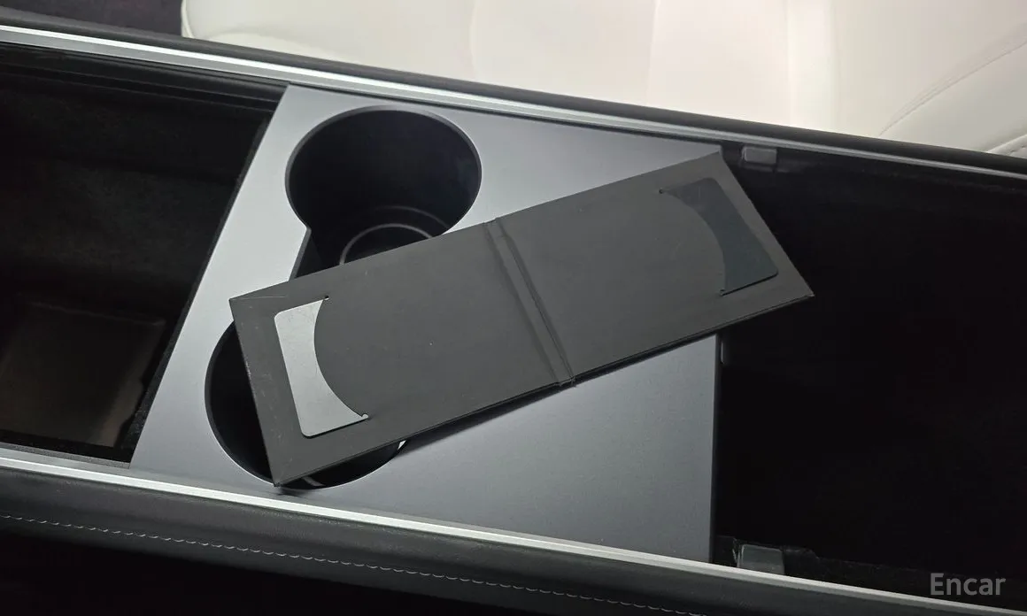 Фото 19 - Tesla Model 3