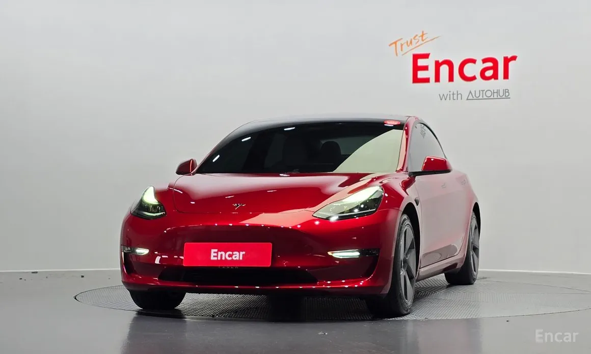 Фото 3 - Tesla Model 3