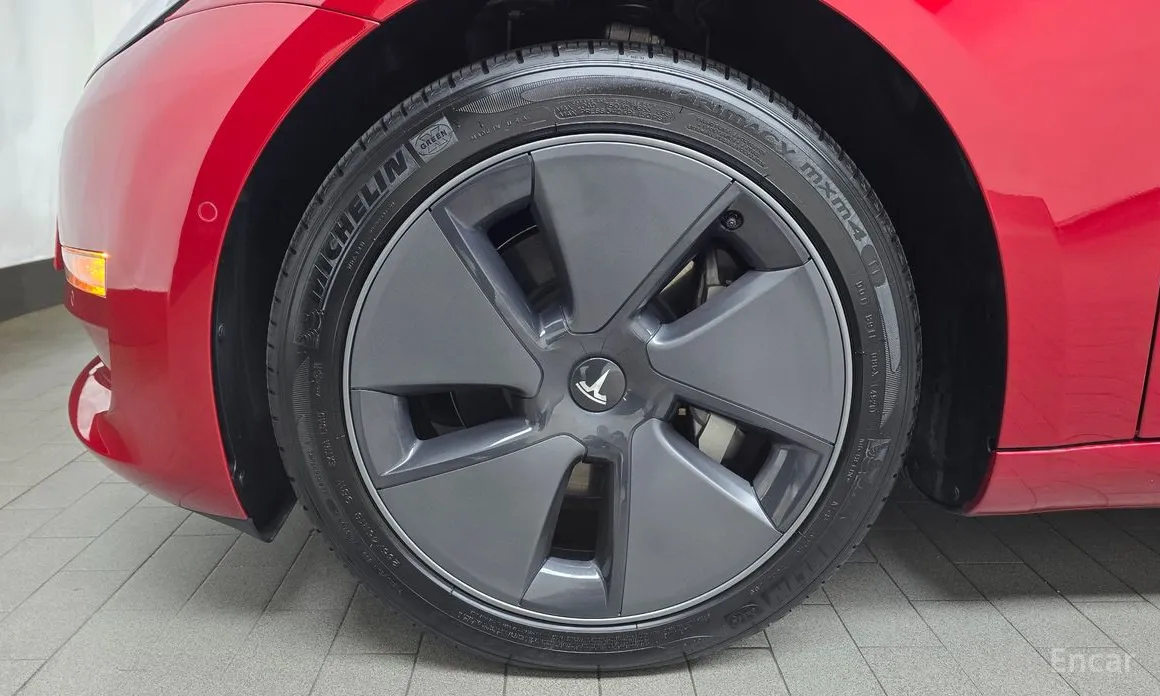 Фото 5 - Tesla Model 3