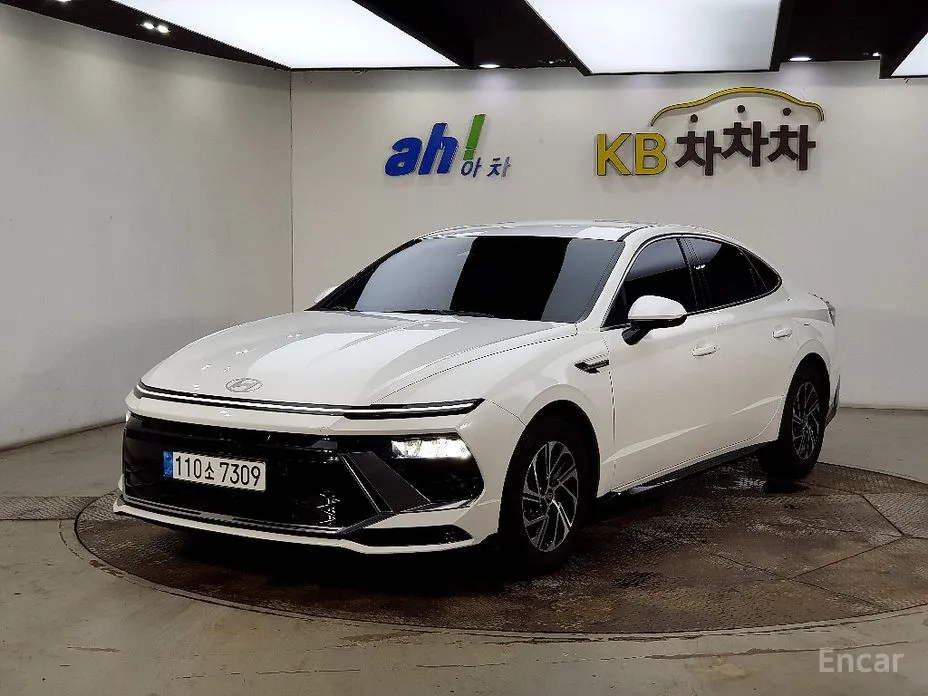 Photo 1 - Hyundai Sonata