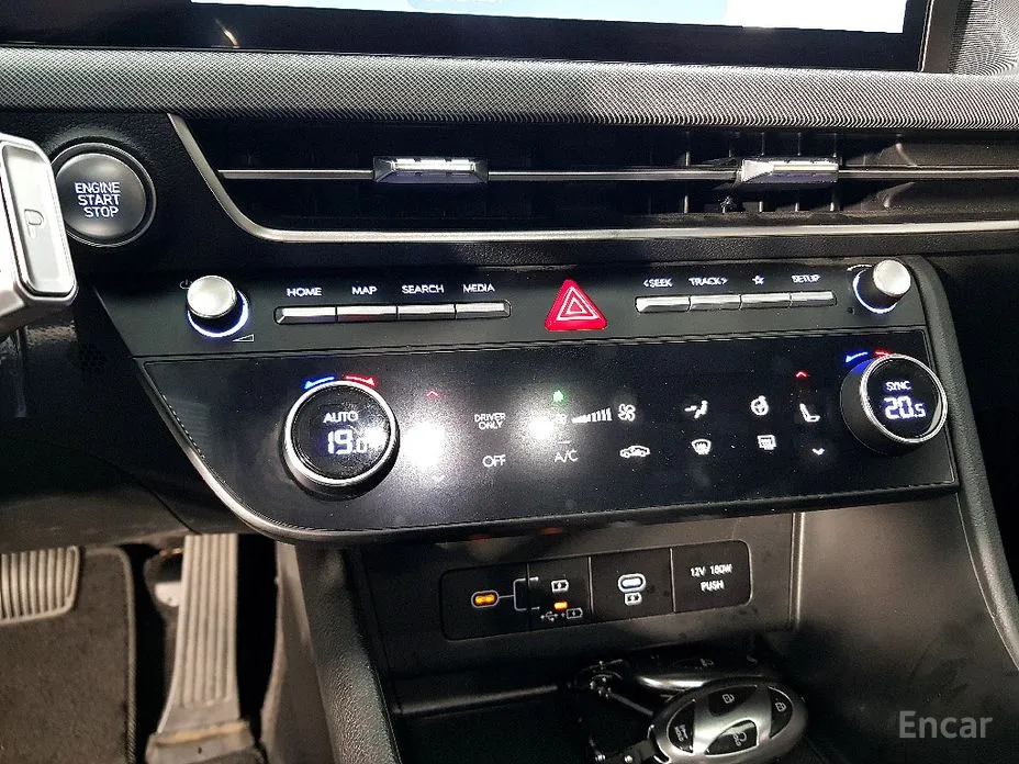 Photo 13 - Hyundai Sonata