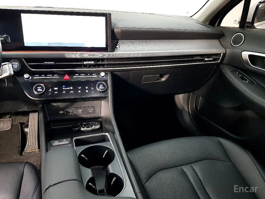 Photo 9 - Hyundai Sonata