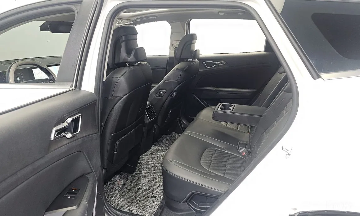 Фото 11 - Kia Sportage