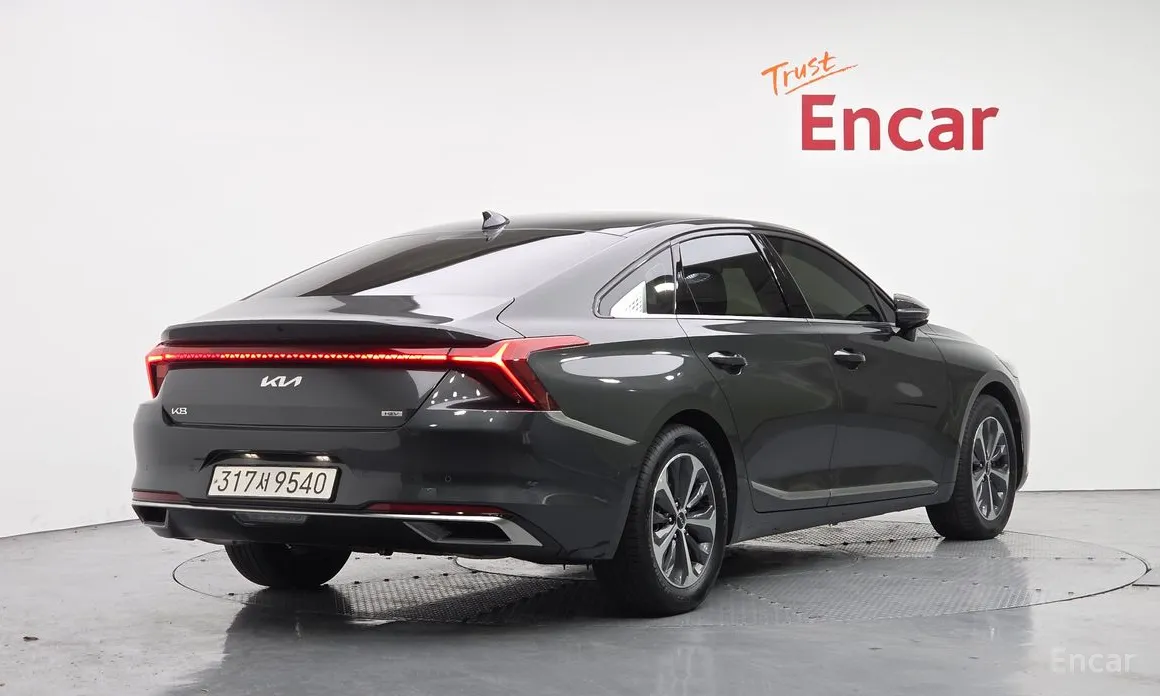 Фото 2 - Kia K8