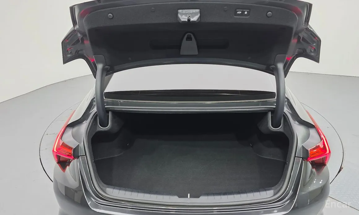 Фото 20 - Kia K8