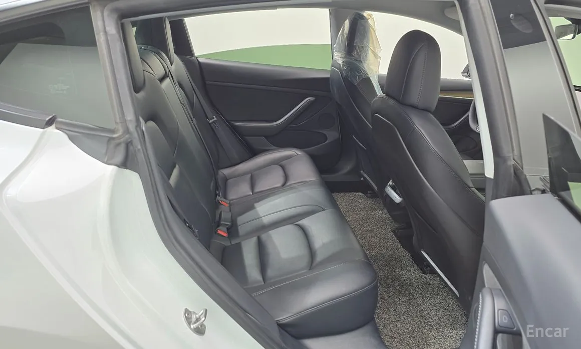 Фото 12 - Tesla Model 3