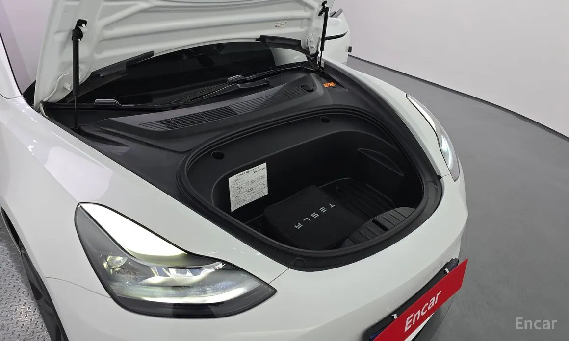 Фото 6 - Tesla Model 3