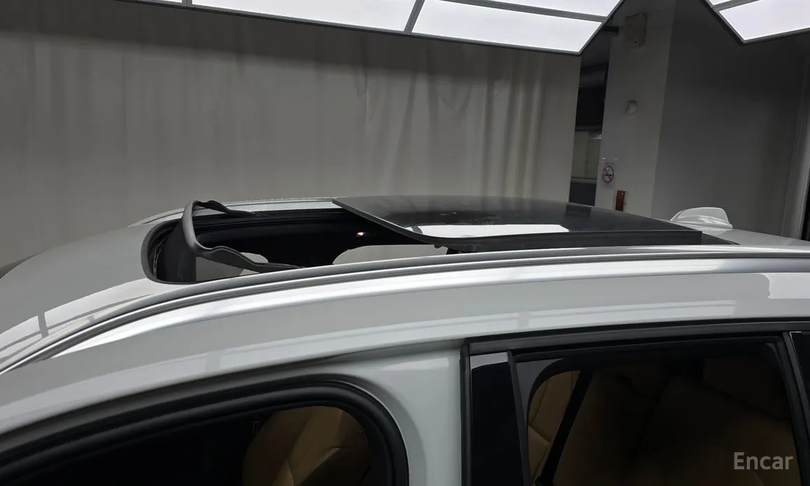 Фото 19 - Volvo XC40