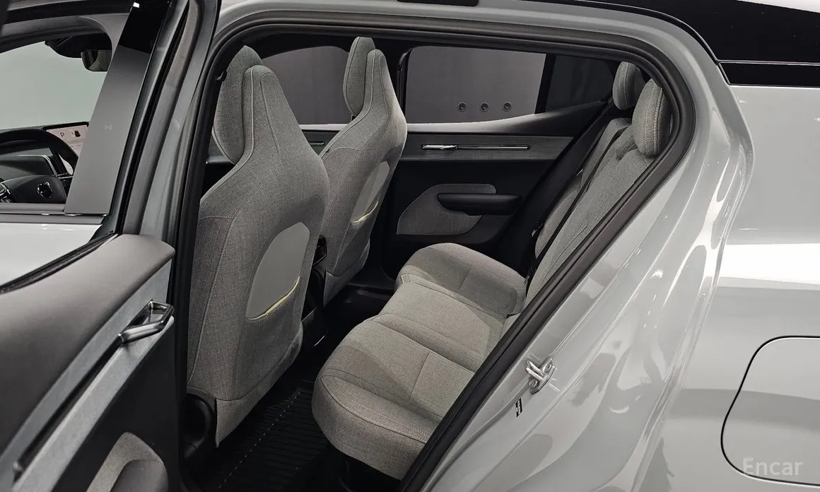 Фото 11 - Volvo EX30