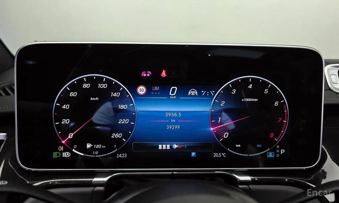 Фото 8 - Mercedes-Benz S-Class