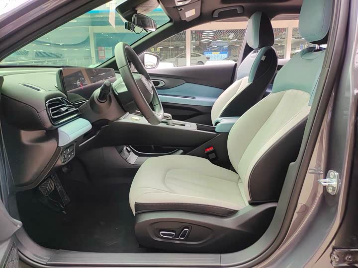 Фото 4 - GAC Trumpchi Empow R