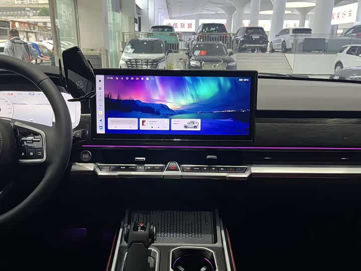 Фото 23 - Tank 400 Hybrid