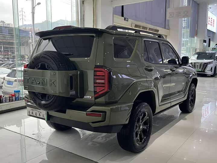 Фото 4 - Tank 400 Hybrid