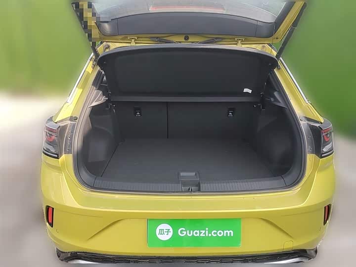 Фото 10 - Volkswagen T-Roc