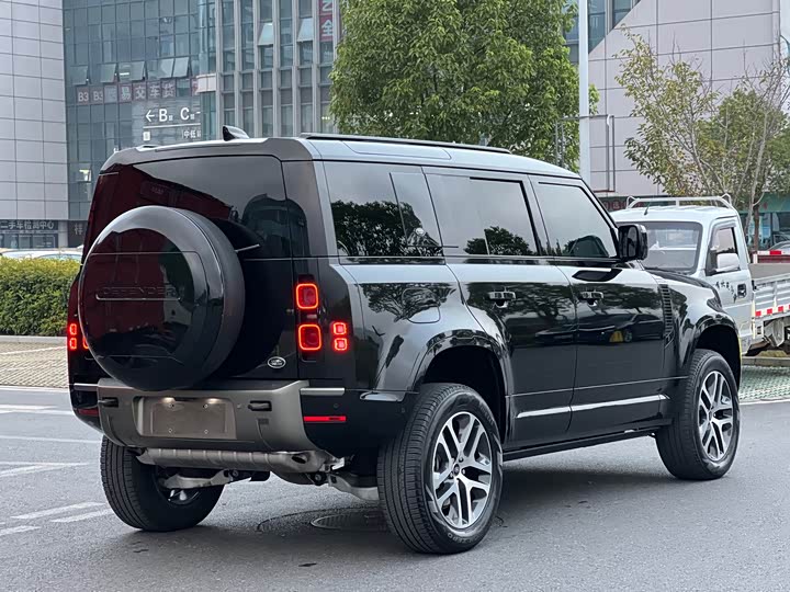 Фото 3 - Land Rover Defender