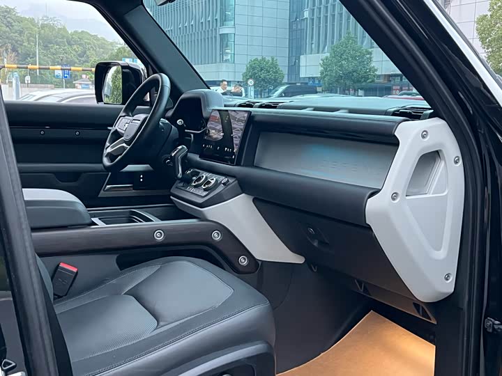 Фото 8 - Land Rover Defender