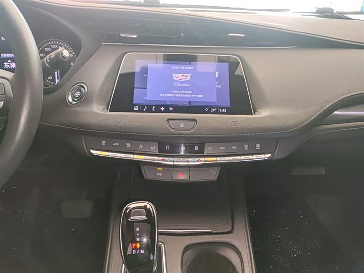 Фото 13 - Cadillac XT4