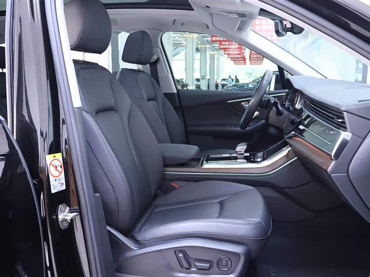 Фото 20 - Audi Q7