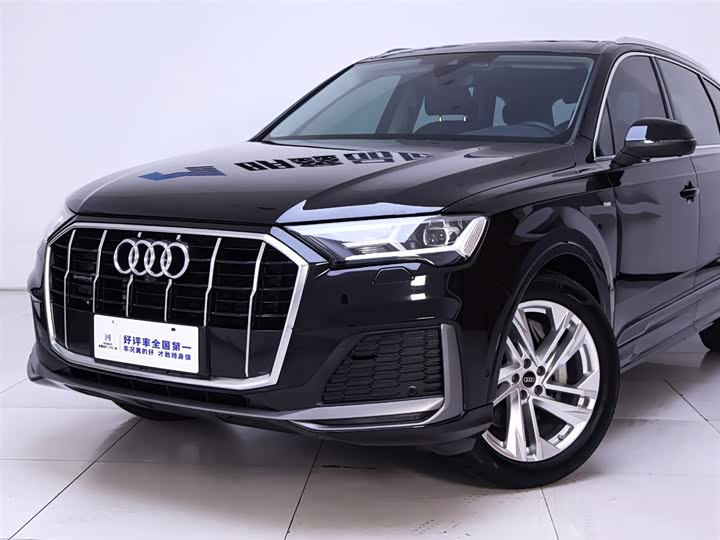 Фото 3 - Audi Q7