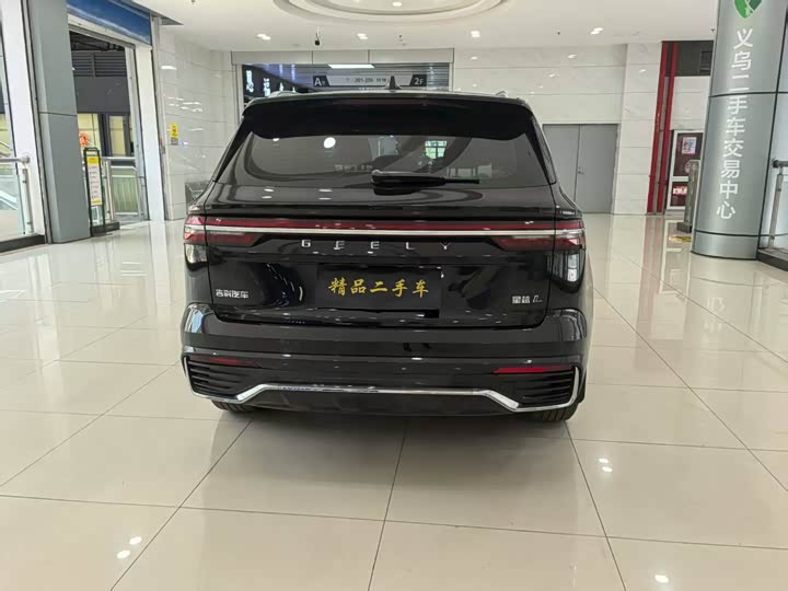 Фото 14 - Geely Monjaro