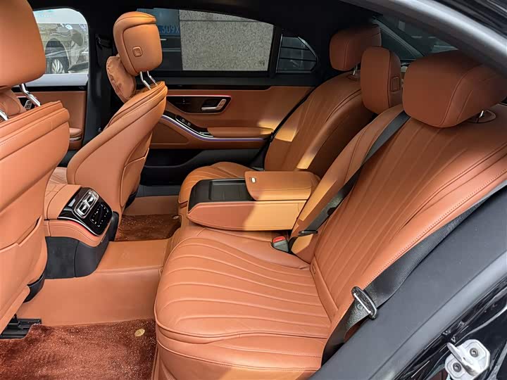 Фото 10 - Mercedes-Benz S-Class