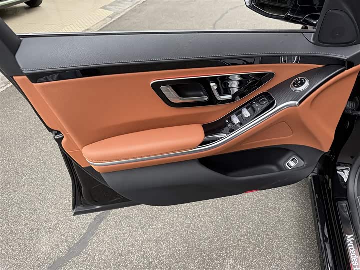 Фото 6 - Mercedes-Benz S-Class