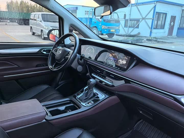 Фото 17 - GAC Trumpchi M6