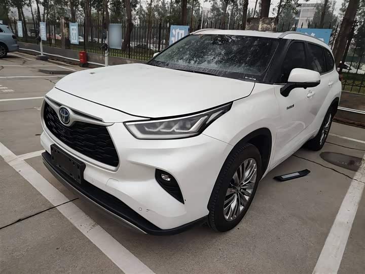 Фото 2 - Toyota Highlander