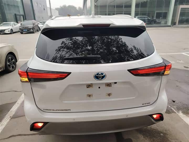 Фото 6 - Toyota Highlander