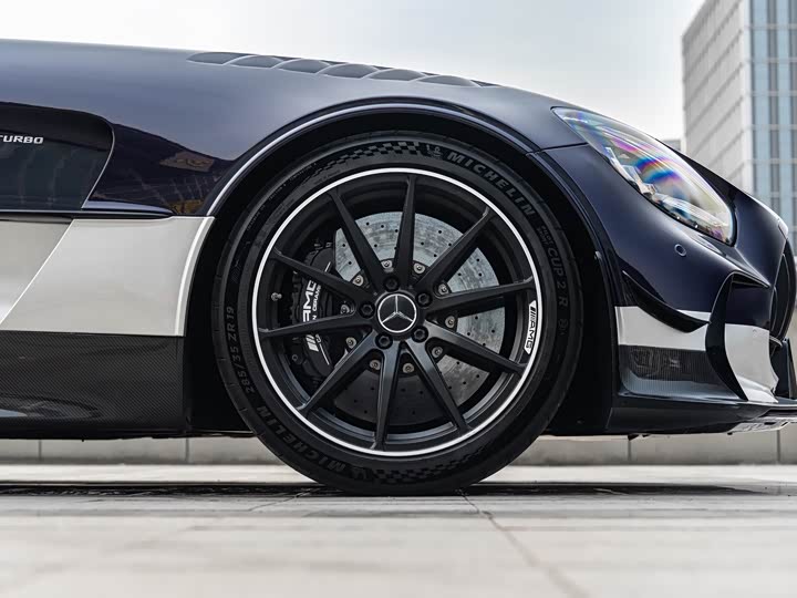 Фото 7 - Mercedes-Benz AMG GT