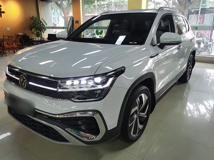 Фото 1 - Volkswagen Tharu