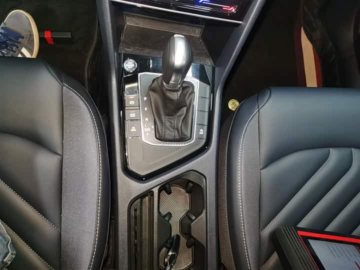 Фото 14 - Volkswagen Tharu