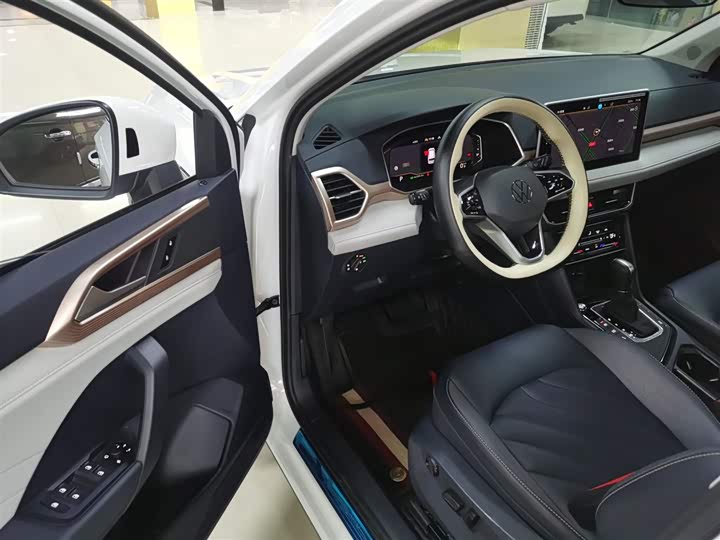 Фото 16 - Volkswagen Tharu