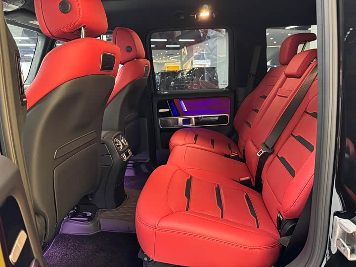 Фото 10 - Mercedes-Benz G-Class AMG