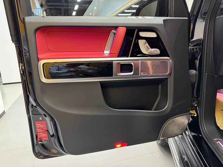 Фото 24 - Mercedes-Benz G-Class AMG