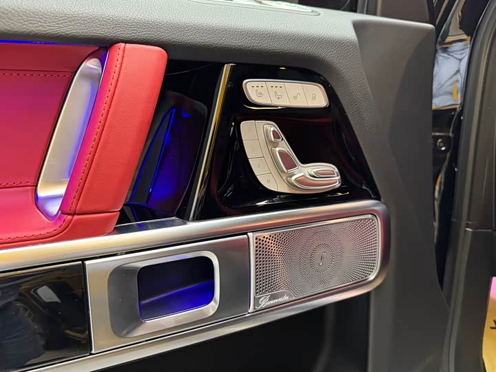 Фото 25 - Mercedes-Benz G-Class AMG