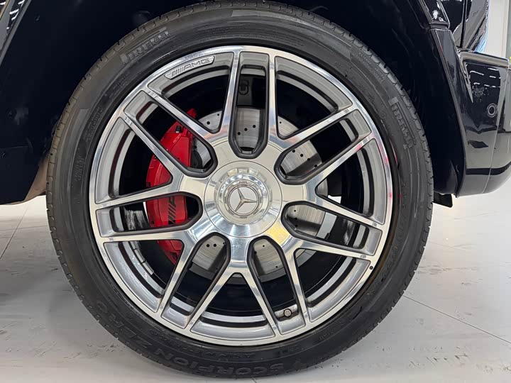 Фото 30 - Mercedes-Benz G-Class AMG