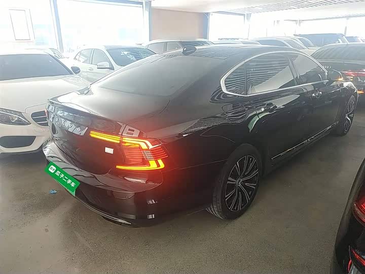 Фото 7 - Volvo S90 Hybrid