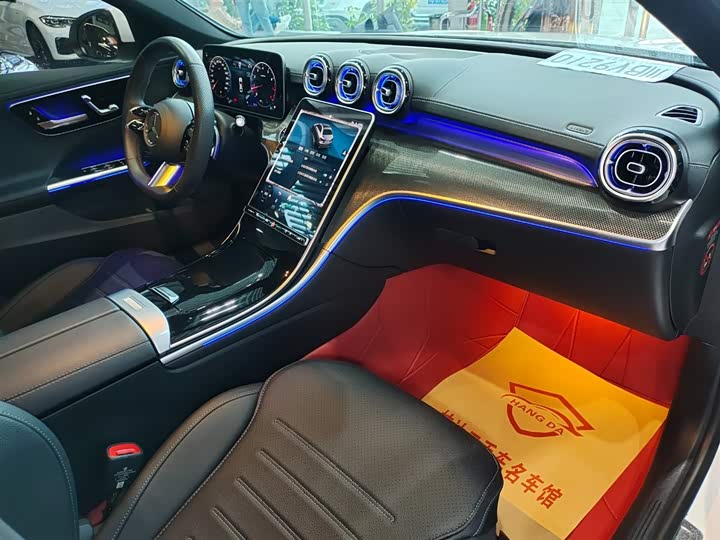 Фото 10 - Mercedes-Benz C-Class