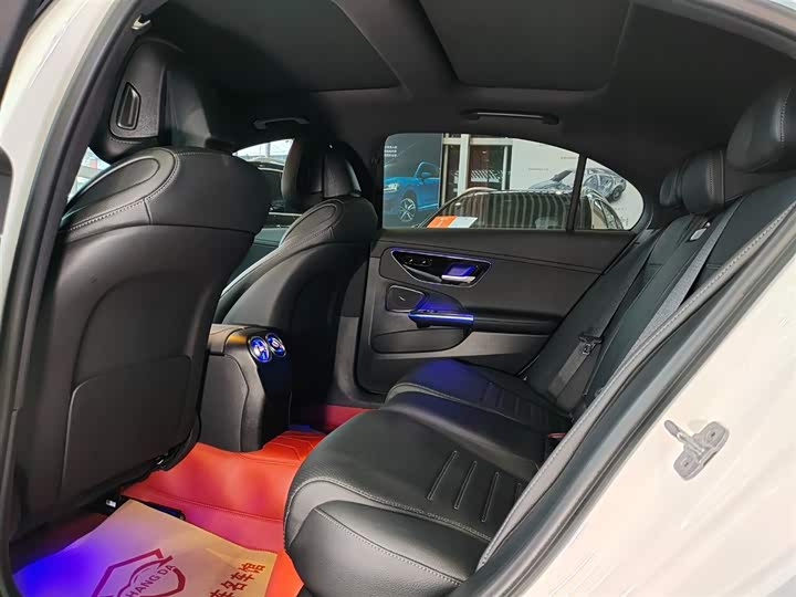 Фото 13 - Mercedes-Benz C-Class